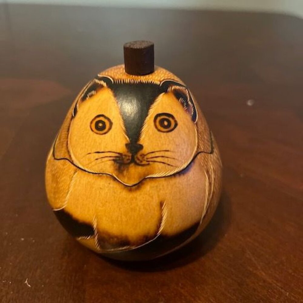Handcrafted Lucuma Gourd Art With Removable Cat Face Lid made‎ in peru